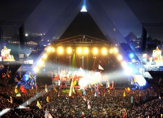 Lễ hội âm nhạc Glastonbury tại Anh